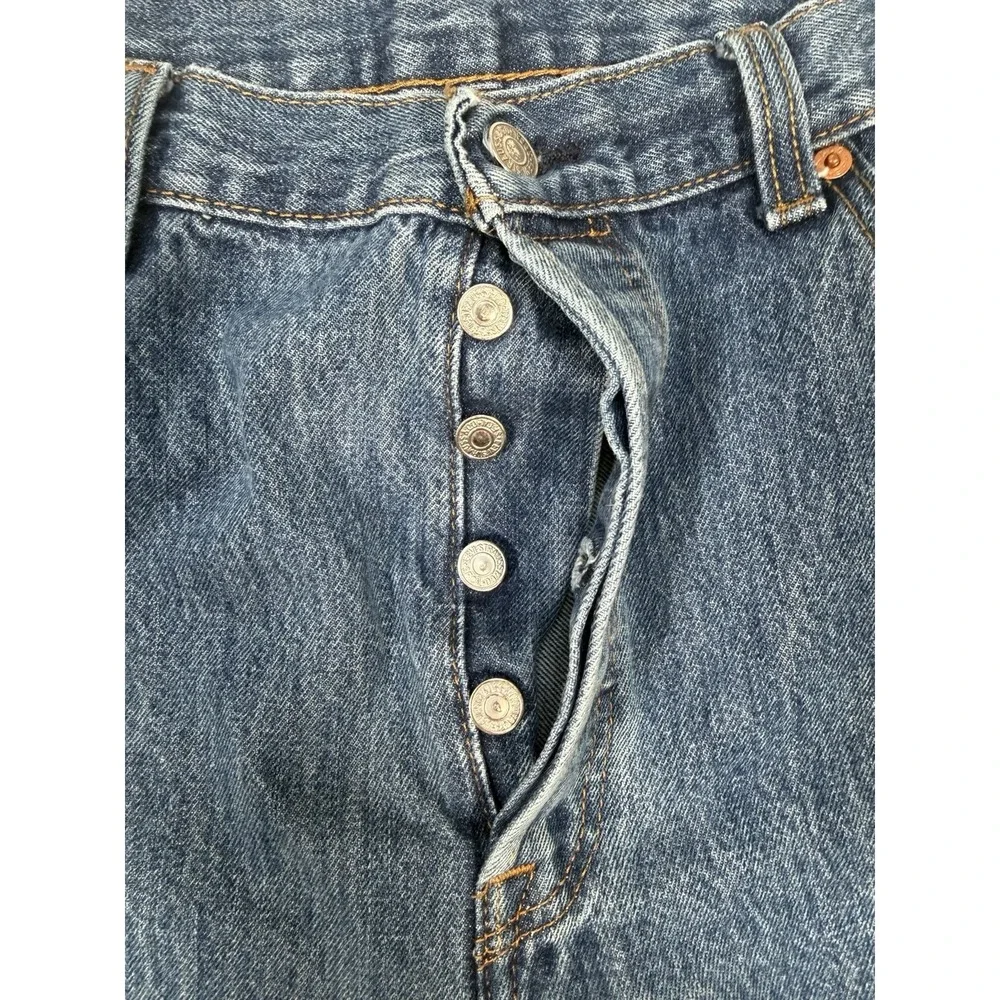 Levi's 501 Jeans Men's 36x32 Blue Button Fly Straight Leg Medium Wash Denim